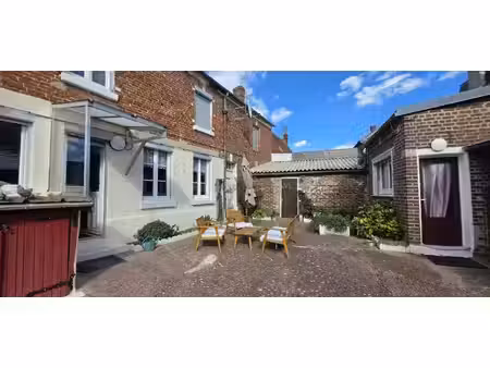 charme de la brique & fort potentiel : maison de village ave