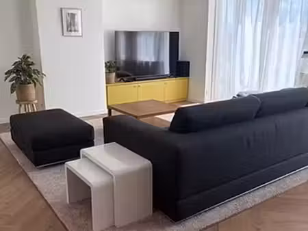 4 chambres + atelier  rénové et meublé  excellente situation