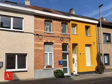 huis te koop in sint-niklaas met 3 slaapkamers