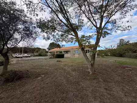 l'hermenault (85)-vue campagne- villa plain pied grand confort 3 chambres avec dependances
