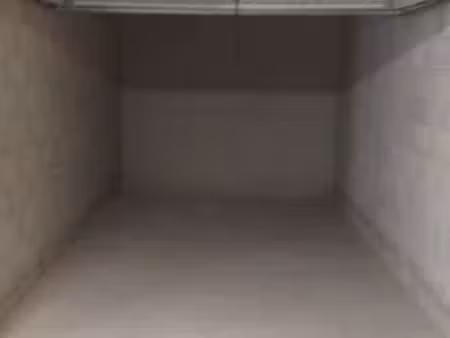loue garage / box 15 m2 la ciotat