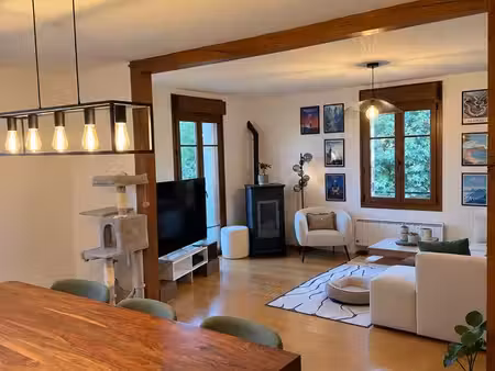 grilly – location t3 appartement 80 m²  balcon sud  garage + parking + cave