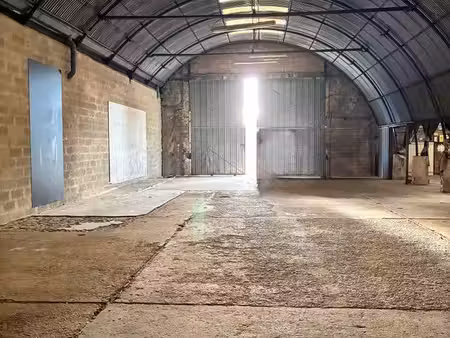 hangar à louer
