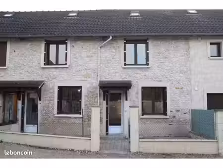 maison 79 m2 dans ancien corps de ferme à limetz villez