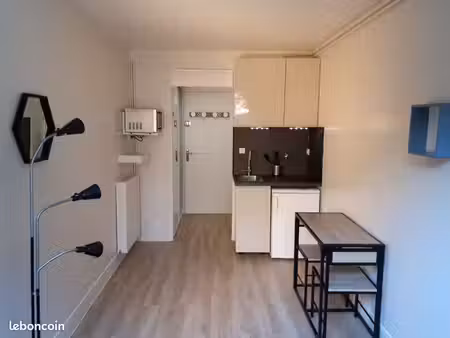 studio 13m2 garches wc-douche