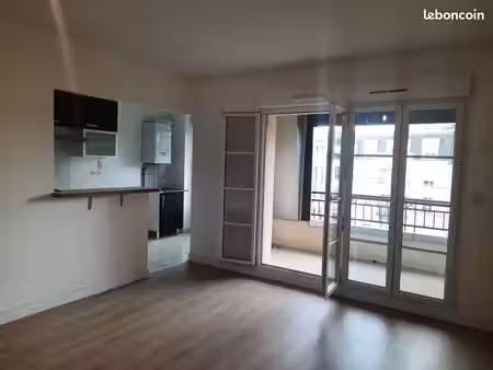 location f3 proximité centre ville reims