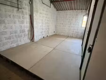 location box de stockage 20m² proche arles