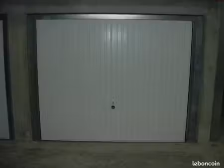 box garage stockage craponne centre - direct particulier. pas de frais d'agence