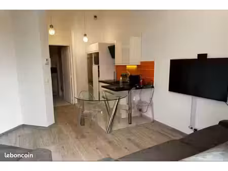 studio meublé terrasse
