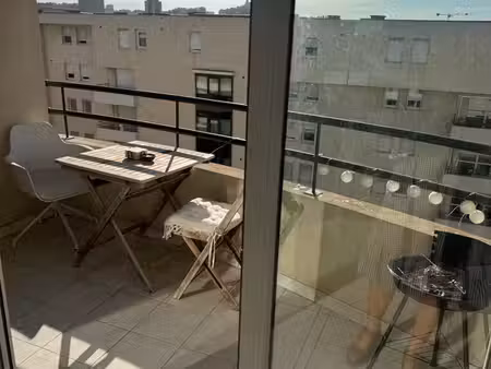 à louer t2 la timone avec garage