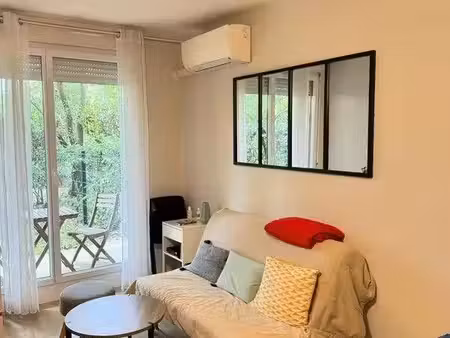 beau studio meublé 23m² dans résidence +piscine