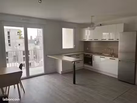 t3 de 73m2 neuf et meublé  aux ardoines