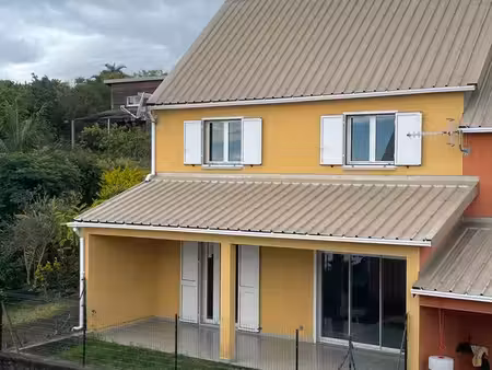 location maison meublée ou vide à bois de nèfles trois-bassins 97426