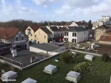 magnifique studio 30m² plein centre ville draveil