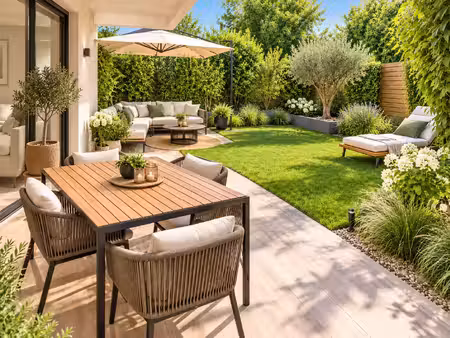 - chateau neuf de gadagne - 2p de 50m² avec grand jardin et stationnement