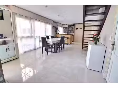vente duplex 5 pièces 100.18 m² à le mée-sur-seine (77350)  171 500 €