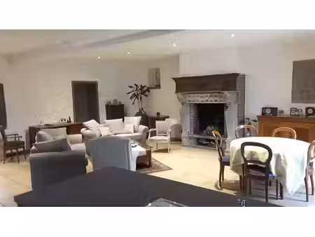 appartement 3 chambres à rebecq avec cheminée (47)