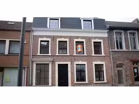 maison à louer à hoegaarden pour € 1.500 avec 5 chambres à coucher