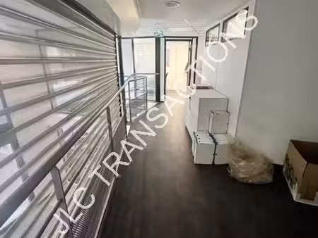 location commerce charenton-le-pont 94220 105m²