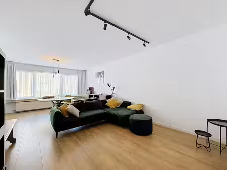 appartement te huur in merksem met 2 slaapkamers