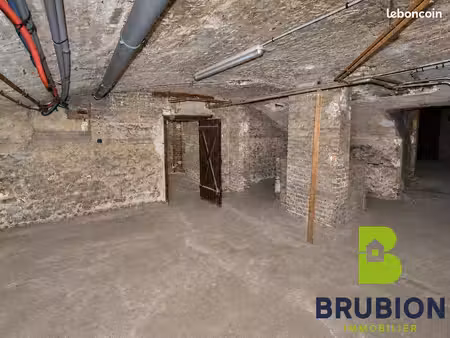 appartement 2 pièces 130 m²