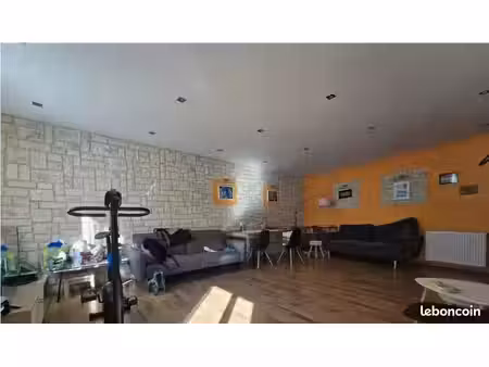 à vendre – grande maison de ville de 146 m² – centre historique de thouars – 128 000