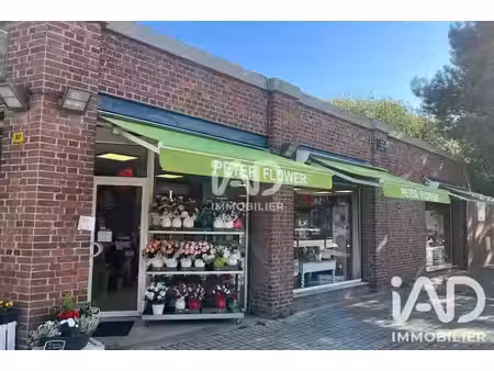 vente cadeaux  fleurs 90 m²