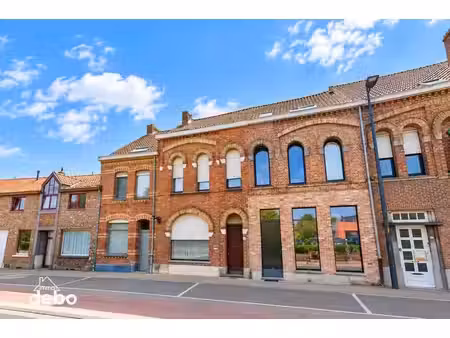 zeer charmante woning met historische gevel  4 slaapkamer...