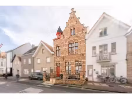 en vente exclusive: maison de maître avec charme et espace