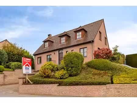 spacieuse villa 4 façades sur 14 ares avec vue champs