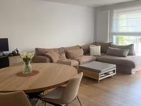 appartement lumineux-2ch 2terasses (+ box garage 200 euros)