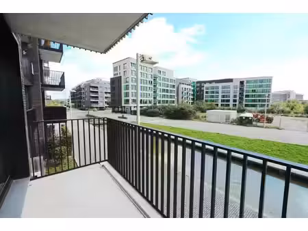 appartement récent  lumineux avec terrasse + cave + parking