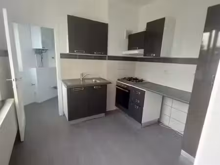 spacieux appart 2 chambres avec terrasse – emplacement idéal