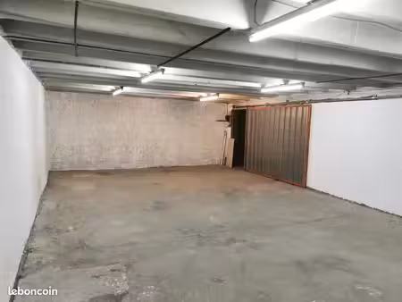 garage fermé de 62 m² à vendre – parking sécurisé à grenoble