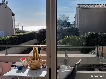 gd studio 22 m2  grande terrasse face mer