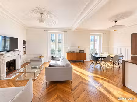 appartement 75 m² place lévis / parc monceau / jouffroy d'abbans