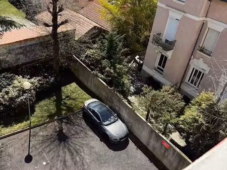 parking garage résidence fermée sécurisée