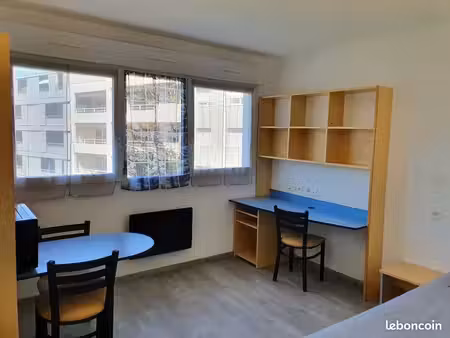studio pour étudiants à bron