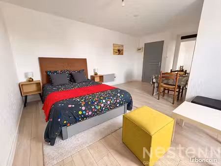 studio 1 pièce 30 m²