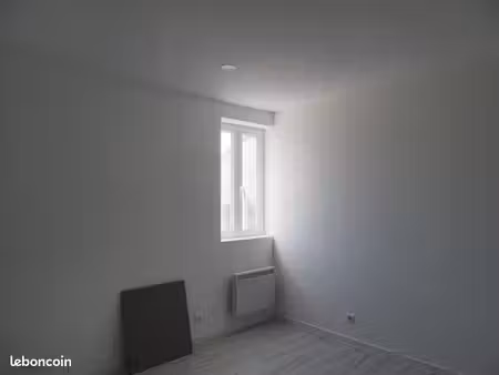 t2 séjour + chambre rénové à onesses 40110