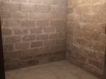 garage avec cellier à louer