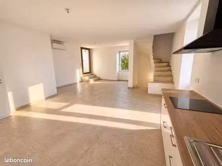 location t3 avec terrasse