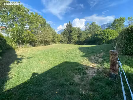 loue terrain plat 1000m2