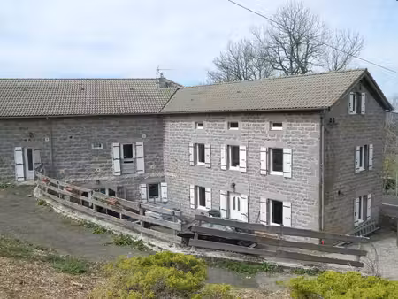 tènement de 3 maisons sur terrain de 6800m² env. espace d'accueil ou projet famillial