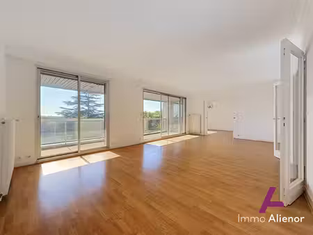 appartement familial de 5 pièces – résidence le parc borghè