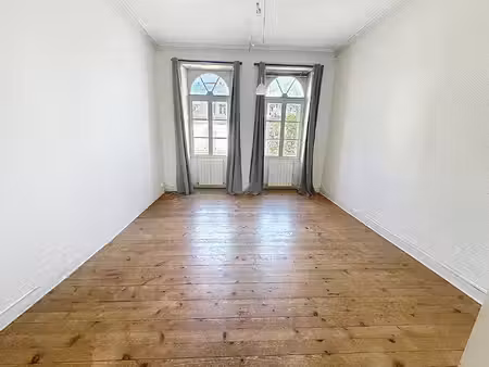 immeuble cognac 9 pièce(s) 307 m2