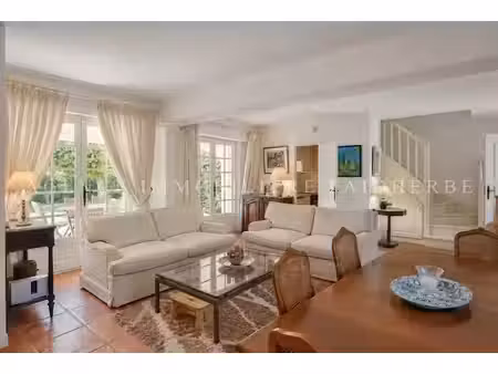 maison de luxe à vendre à gassin