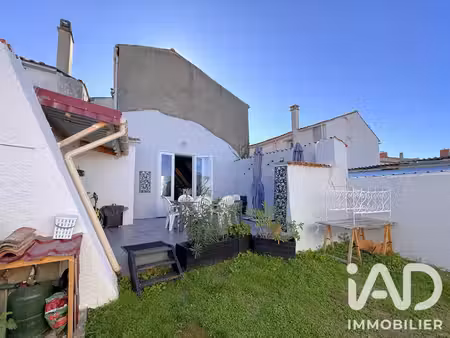 maison de village à le gué-de-velluire (85770)
