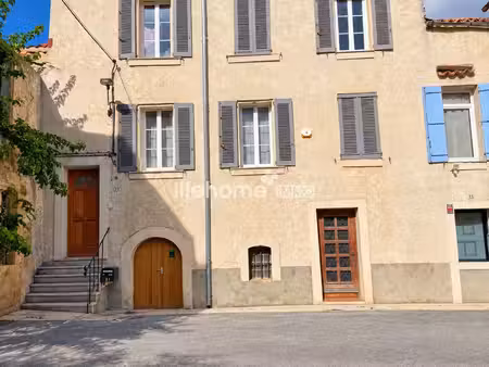 charmante maison de ville dans un joli petit village provençal