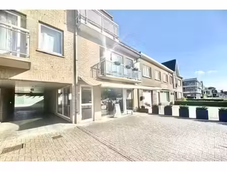 handelsgelijkvloers | 3 parkings | garage